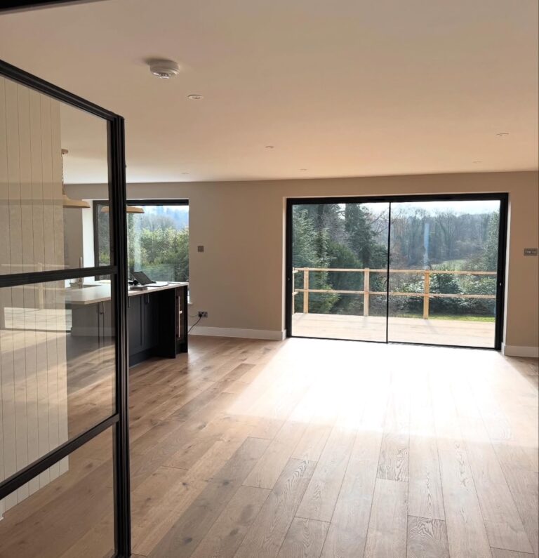 Oaks Flooring Wood Flooring 01 1 768x795